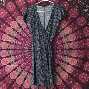 Brandy Melville Robbie Dress